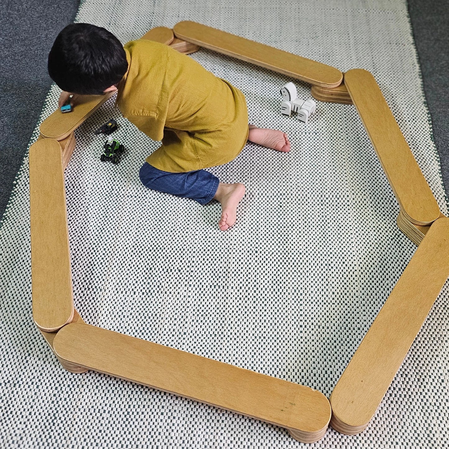 BALANCE BEAM